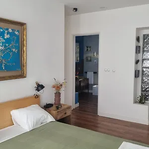 https://apt-the-coolest-place-near-the-airport.hotels-lisbon-portugal.com