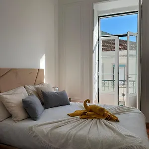 https://house-garden-campo-de-ourique.hotels-lisbon-portugal.com